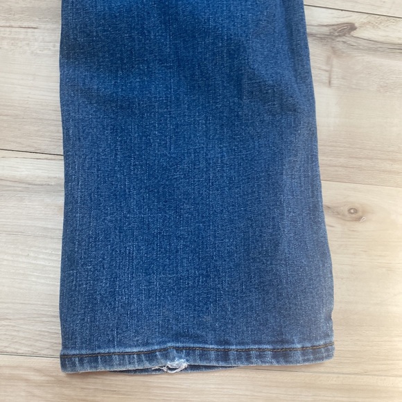 George Boot Cut Jeans. Size 32x34. So Cute. Comfy jeans. Pockets front and Back. - Picture 8 of 12